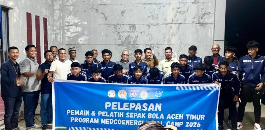 MedcoEnergi Berangkatkan 15 Pesepak Bola Muda Aceh Timur untuk Berlatih di PSS Sleman