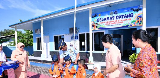 Sambut Siswa Baru, Danlanud dan Ketua Yasarini Pengurus Cabang Lanud RSA Natuna Resmikan MPLS TK-KB Angkasa TA 2026/2027
