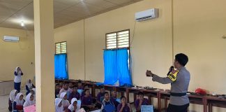 Tanamkan Kesadaran Sejak Dini, Bhabinkamtibmas Polsek Serasan Sosialisasikan Bahaya NAPZA dan Bullying