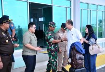 Danlanud Raden Sadjad Antar Keberangkatan Danlanal Ranai ke Tempat Tugas Baru