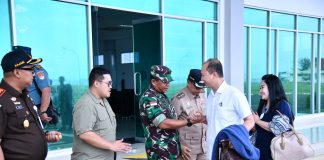 Danlanud Raden Sadjad Antar Keberangkatan Danlanal Ranai ke Tempat Tugas Baru