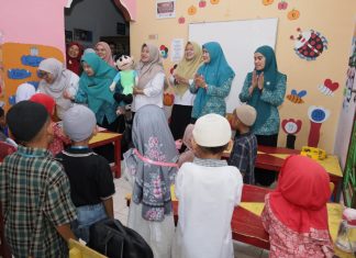 Tumbuhkan Minat Baca Sejak Dini, Ketua TP PKK Asahan Kunjungi PAUD Sentang