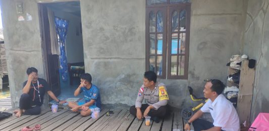 Polsek Pulau Laut Tingkatkan Harkamtibmas Melalui Sambang Door to Door System