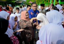 Bupati Kasmarni Tinjau MPLS SMPN 1 Mandau, Tekankan Pelaksanaan Ramah dan Penuh Motivasi