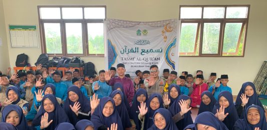 Cegah Bullying Sejak Dini, Bhabinkamtibmas Bandarsyah Edukasi Siswa SMP IT Natuna Insan Qur’ani