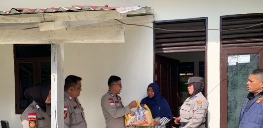 Polsek Bunguran Timur Gelar Jumat Berbagi dan Kunjungan Warakawuri, Wujud Kepedulian kepada Keluarga Purnabakti Polri