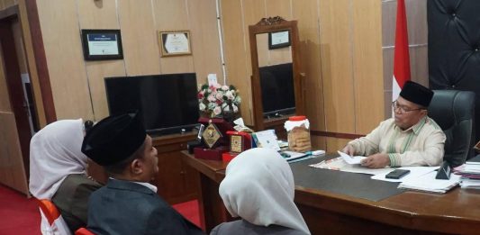 Seleksi JPT Pratama Buton Selatan Masuki Tahap Akhir, Bupati Adios Wawancarai Kandidat
