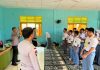 Lewat MPLS, Bhabinkamtibmas Serasan Timur Edukasi Pelajar Tentang Bullying dan Kenakalan Remaja