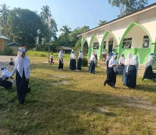 Perluas Akses Pendidikan, Pemkab Lingga Operasikan Kelas Jauh SMP Desa Pasir Panjang