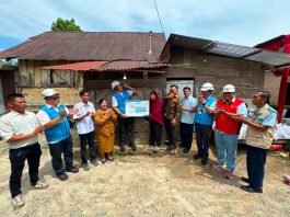 PLN UP3 Pematangsiantar Hadirkan Terang dan Kepedulian, GM PLN UID Sumut Nyalakan 13 Sambungan Listrik Gratis dan Salurkan Bantuan Xtra Care