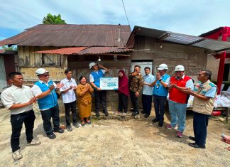 PLN UP3 Pematangsiantar Hadirkan Terang dan Kepedulian, GM PLN UID Sumut Nyalakan 13 Sambungan Listrik Gratis dan Salurkan Bantuan Xtra Care