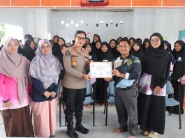 Kabid Humas Polda Kepri Edukasi Pelajar Nizam Al-Mulk tentang Karakter, Disiplin, dan Kesadaran Hukum