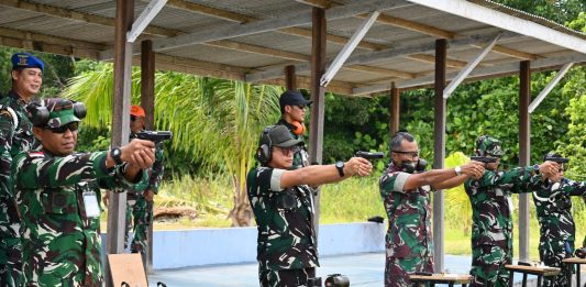 Danlanud Raden Sadjad Natuna Ikuti Latihan Menembak Bersama Personel Pomau dan Intel