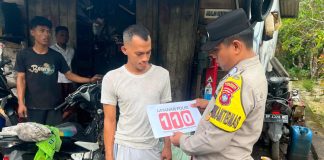 Bhabinkamtibmas Ranai Darat Ajak Pengelola Bengkel Motor Cegah Balap Liar dan Sosialisasikan Layanan Polisi 110