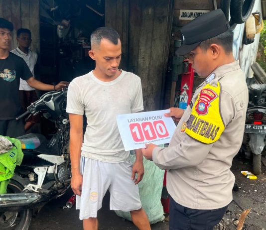 Bhabinkamtibmas Ranai Darat Ajak Pengelola Bengkel Motor Cegah Balap Liar dan Sosialisasikan Layanan Polisi 110