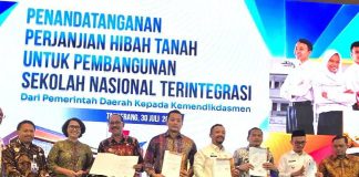 Tandatangani Hibah Tanah, Buton Tengah Resmi Masuk 17 Daerah Penerima Program Sekolah Nasional Terintegrasi