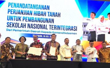 Tandatangani Hibah Tanah, Buton Tengah Resmi Masuk 17 Daerah Penerima Program Sekolah Nasional Terintegrasi