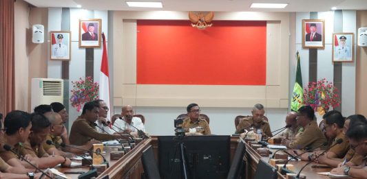 Sekda Boy Wijanarko Pimpin Rakor Stabilitas Harga Minyak Goreng, Subsidi Transportasi Dievaluasi
