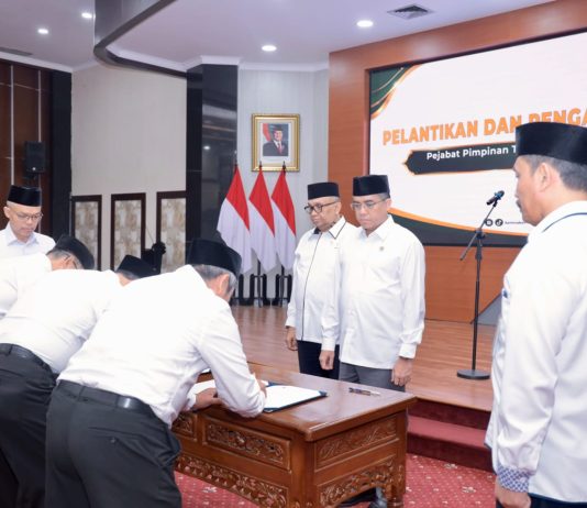 Lantik Pejabat Baru, Menaker Minta Berikan Kinerja Terbaik bagi Masyarakat