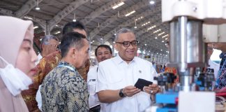 Wamenaker: Keh adiran Industri Harus Membuka Kesempatan Kerja bagi Warga Sekitar