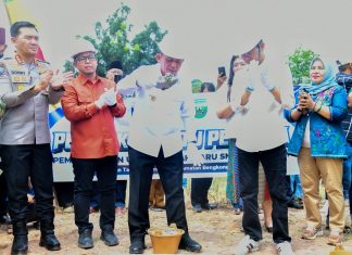Pemprov Kepri Bangun 2 SMK Baru di Kota Batam, Gubernur Ansar Lakukan Peletakan Batu Pertama