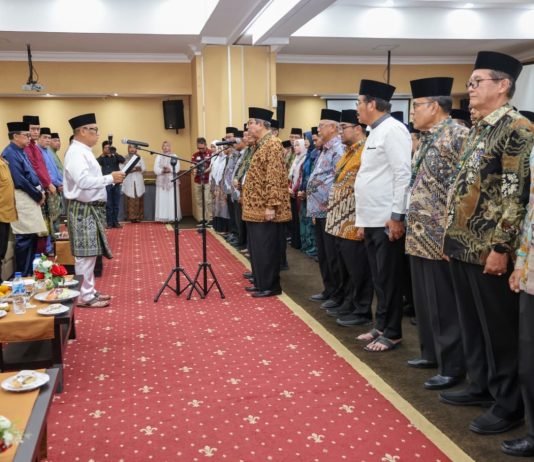 Wagub Nyanyang Lantik Dewan Hakim MTQ XII Kepri, Tekankan Objektivitas, Keadilan, dan Profesionalisme