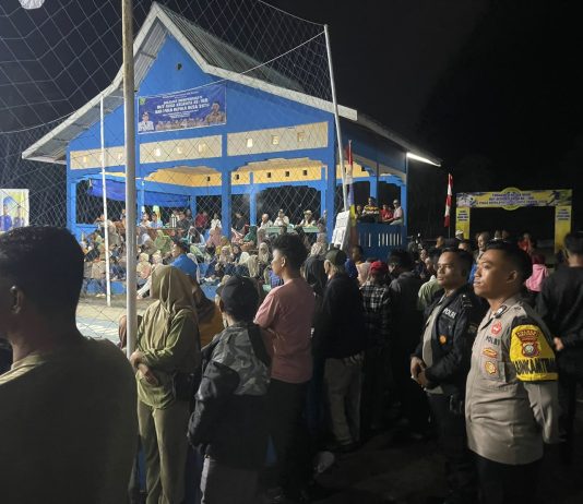 Hingga Dini Hari, Polsek Bunguran Timur Hadir Mengawal Semangat Sportivitas di Open Turnamen HUT ke-108 Desa Kelanga