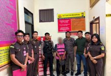 Kejari Natuna Tahan Kades Selaut Nonaktif, Diduga Rugikan Negara Rp533 Juta