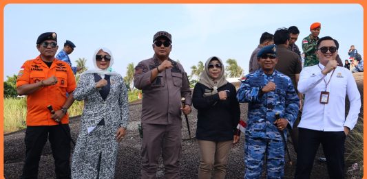 Merah Putih Raksasa Berkibar di Batu Datar, Semangat Kemerdekaan Menggema dari Perbatasan Natuna