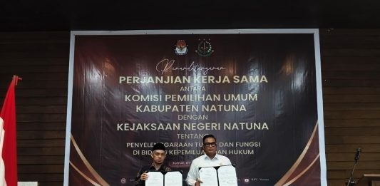 Kejari Natuna dan KPU Tandatangani PKS, Perkuat Sinergi Pelayanan dan Pendampingan Hukum