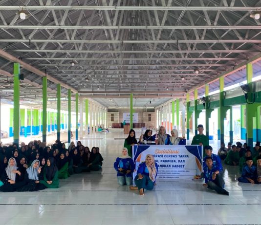 Mahasiswa ISNJ Bengkalis Edukasi Santri Madrasatul Qur’an Sabak Permai tentang Bahaya Judi Online, Narkoba hingga Bullying