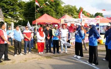 Sekda Lingga Lepas Lomba Gerak Jalan, Hidupkan Kembali Tradisi Perayaan HUT Kemerdekaan
