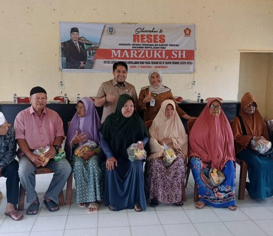 Dari Jalan Rusak hingga Kabel Listrik Semrawut, Marzuki Janji Kawal Aspirasi Warga Ranai Darat