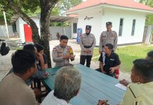 Sambangi Warga, Bhabinkamtibmas Ranai Darat Ajak Masyarakat Bersama Jaga Kamtibmas