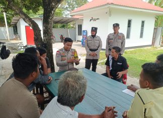 Sambangi Warga, Bhabinkamtibmas Ranai Darat Ajak Masyarakat Bersama Jaga Kamtibmas
