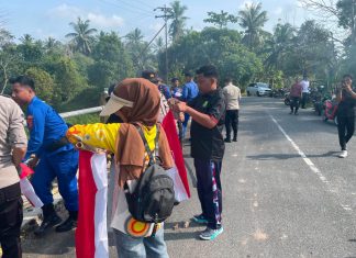 Jembatan Mahligai Disulap Jadi Jembatan Merah Putih, Polri dan Warga Natuna Perkuat Semangat Gotong Royong