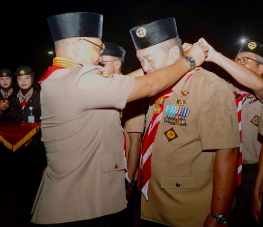 Bupati Asahan Terima Lencana Melati atas Dedikasi terhadap Gerakan Pramuka