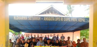 Reses di Batu Berian, Mustamin Bakri Tampung Aspirasi Listrik 24 Jam hingga Pelabuhan