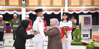 Bupati Kasmarni Kukuhkan 75 Anggota Paskibraka Kabupaten Bengkalis Tahun 2026