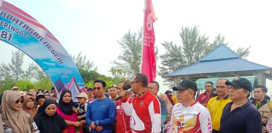 Mustamin Bakri Hadiri Rangkaian HUT ke-81 RI di Serasan, Semangat Nasionalisme Warga Perbatasan Menggema