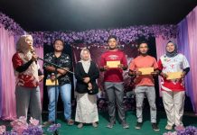 Malam Puncak HUT ke-81 RI di Desa Pena’ah Meriah, Warga Dihibur Joget Dangkong