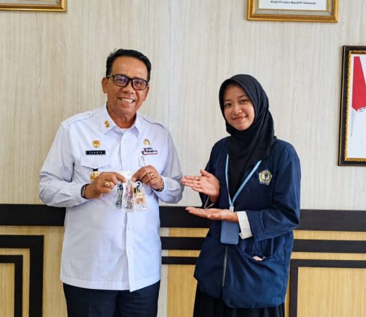 Bangga Kreativitas Anak Muda, Wakil Bupati Natuna Dukung Karya Mahasiswi STAI Natuna