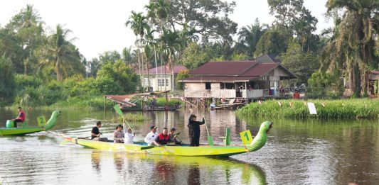 Buka Serindit Boat Race 2026, Bupati Siak Afni Z Puji Kreativitas Panitia dan Tegaskan Komitmen Pembangunan Jalan Sungai Mandau