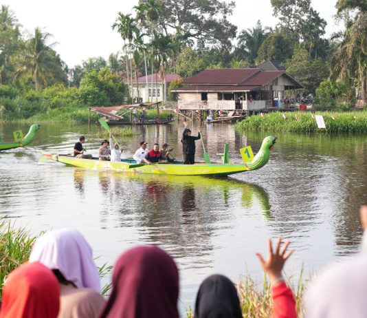 Buka Serindit Boat Race 2026, Bupati Siak Afni Z Puji Kreativitas Panitia dan Tegaskan Komitmen Pembangunan Jalan Sungai Mandau