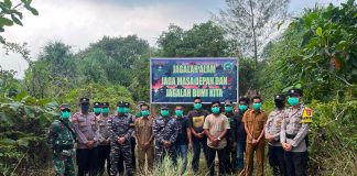Polsek Serasan Bersama Koramil dan Posal Gelar Patroli Gabungan Antisipasi Karhutla di Desa Pangkalan