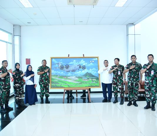 Karya Danlanud Raden Sadjad, Lukisan Pesawat TNI AU A400M Dipajang di Bandara RSA Natuna