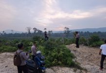 Polsek Bunguran Timur Bersama Masyarakat Respon Cepat Cari Empat Warga yang Hilang di Hutan Gunung Bedung