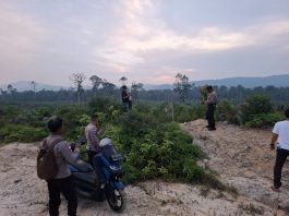 Polsek Bunguran Timur Bersama Masyarakat Respon Cepat Cari Empat Warga yang Hilang di Hutan Gunung Bedung