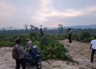 Polsek Bunguran Timur Bersama Masyarakat Respon Cepat Cari Empat Warga yang Hilang di Hutan Gunung Bedung