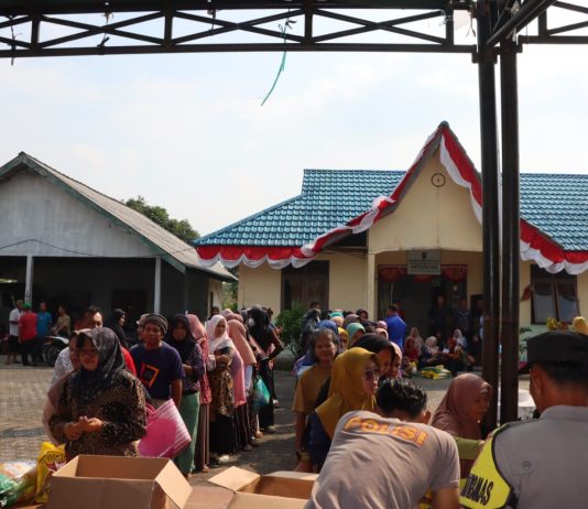 Peduli Kebutuhan Masyarakat, Kapolres Natuna Gelar Gerakan Pangan Murah di Bunguran Tengah